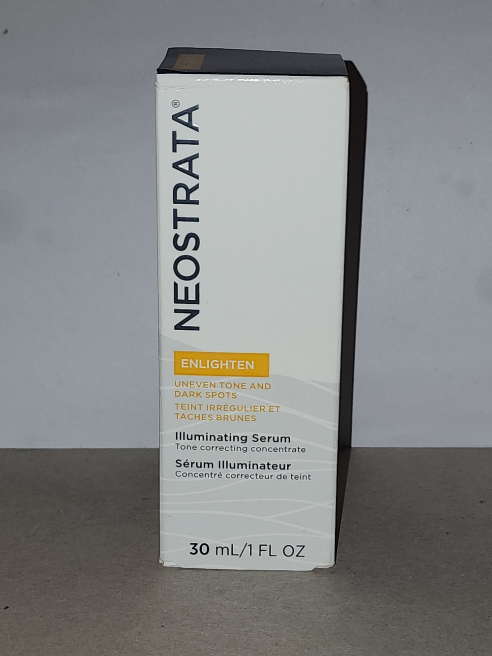 NeoStrata Enlighten Illuminating Serum - White with Yellow Accent
